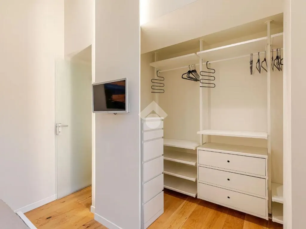 Pièces - Modern 2-Bedroom Apartment in Torino Centre