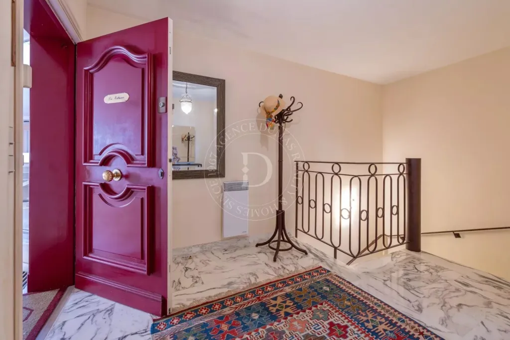 Entrée - Appartement-Villa avec Vue Mer à Nice