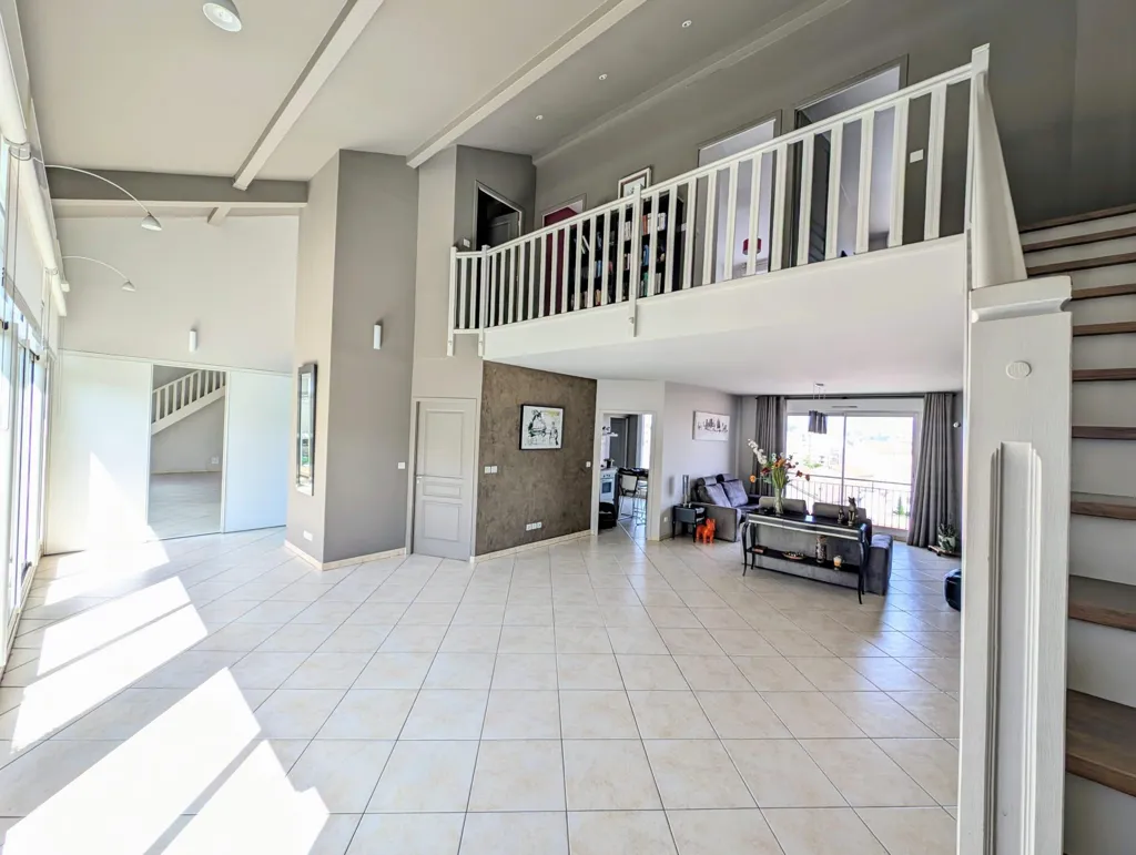 Séjour - Duplex avec Terrasse 42m² à Saint-Étienne Bellevue