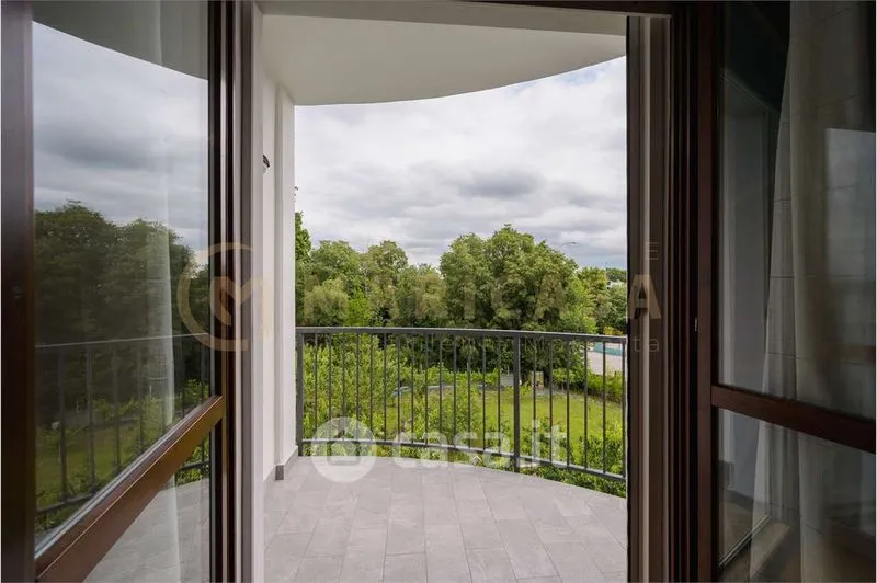 Balcon - Apartment with Balcony in Modena