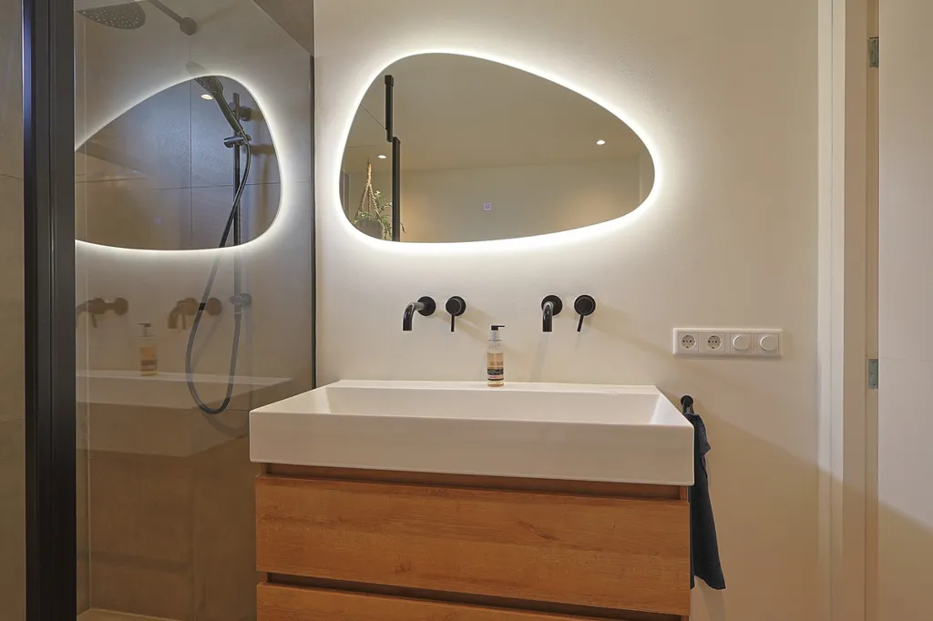 Bathrooms - Sustainable Two-Storey House in Liempde