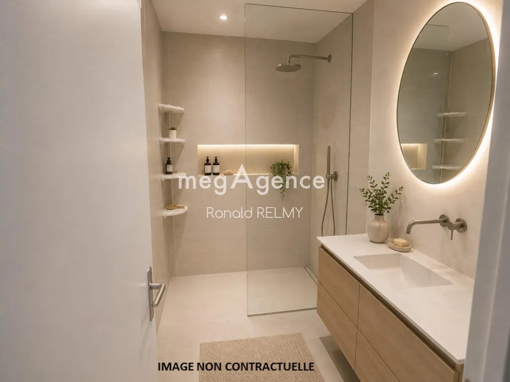 Vannitoad - Bright T5 Apartment with South-West View in Pyramides