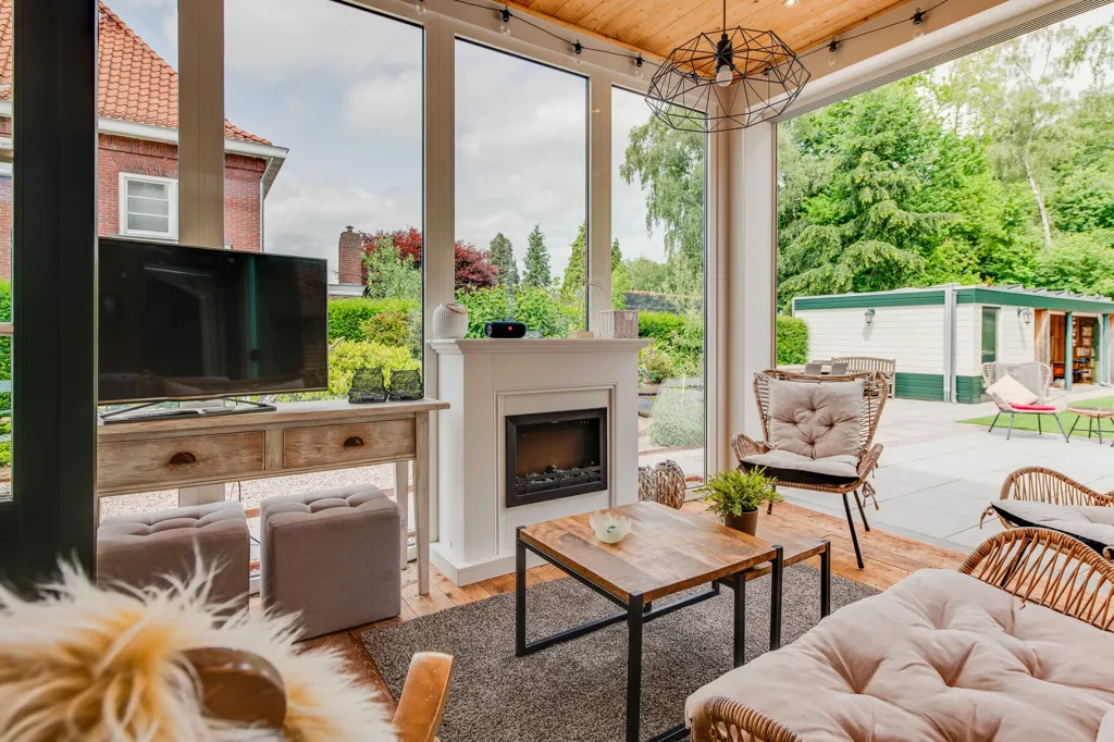 Terrasse - Monumental House with Mijnsteenberg View in Heerlen