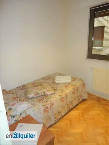 Chambres - Student-Friendly Flat with Balcony in City Centre