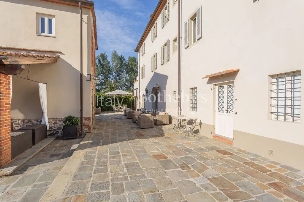 Aed - Historic Villa with Private Chapel in Montecatini Terme