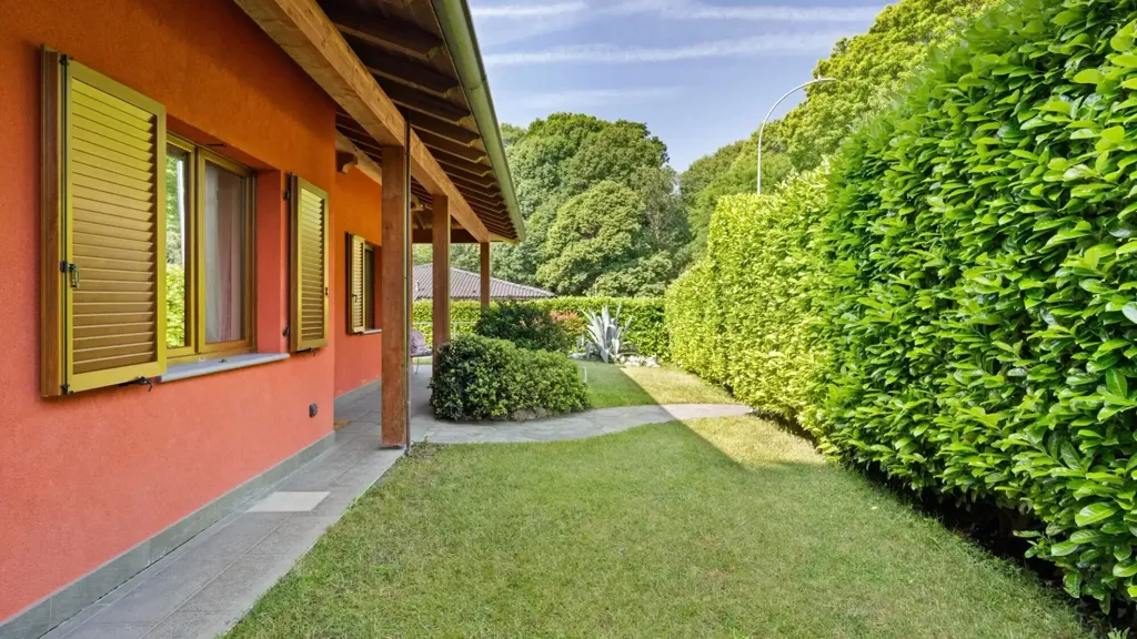 Giardino - Villa with Lake View in Montorfano