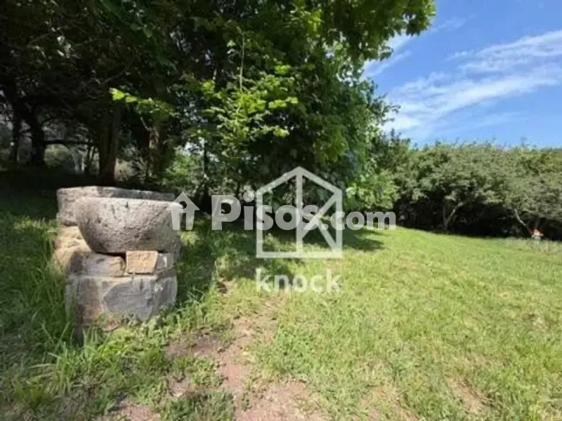 Aed - Rustic Finca with Mountain Views in Castrillón