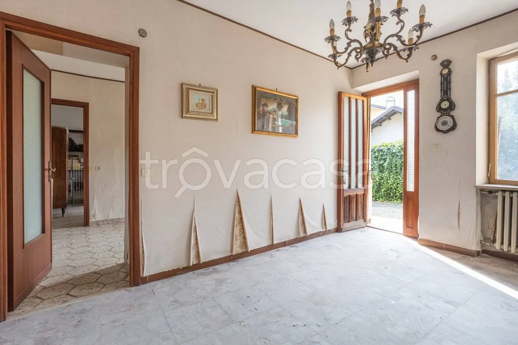 Séjour - Colonial House with Balcony in Centallo