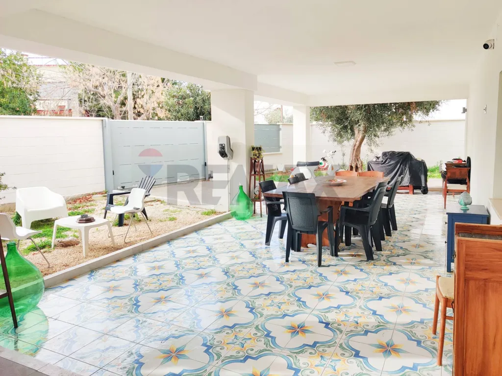 Terrasse - Rustic Villa with Solar Panels in Manfredonia