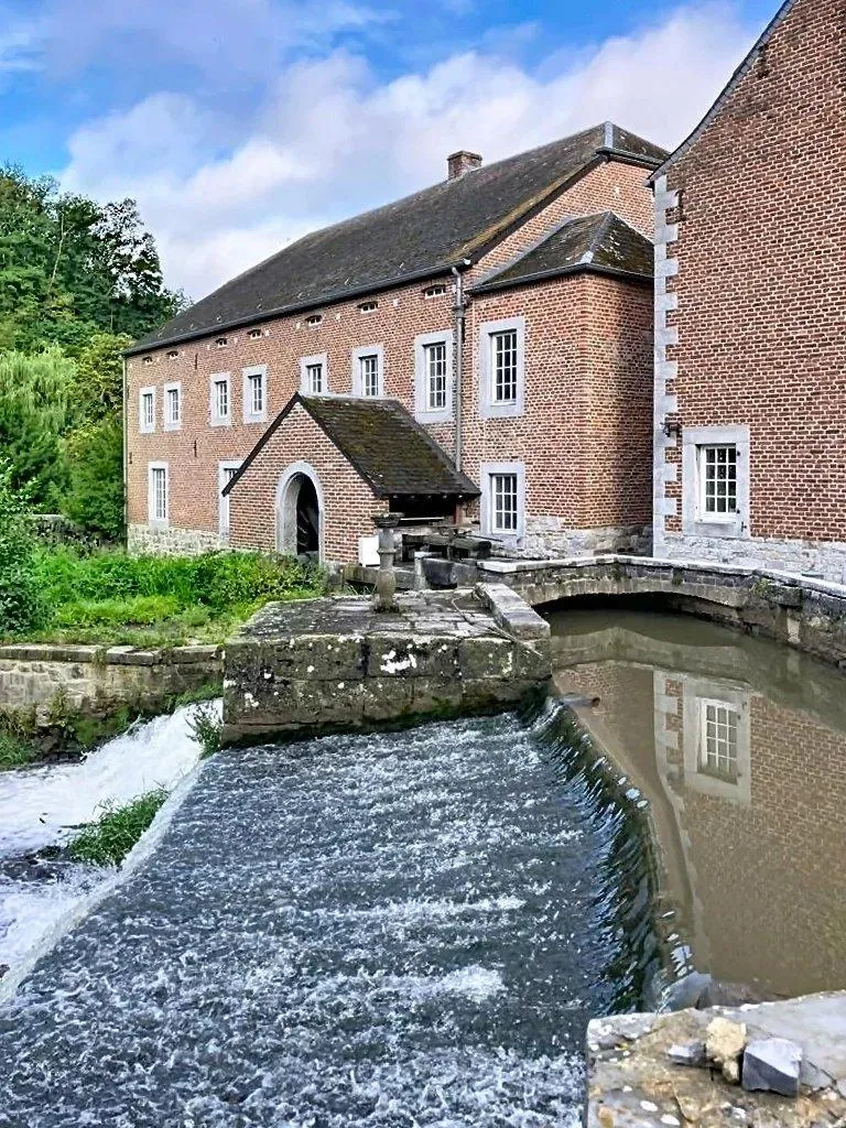 Extérieur - Moulin Historique avec Machinerie à Huccorgne