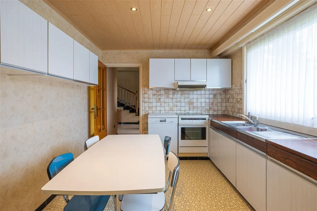 Cuisine - Maison Pleine de Caractère avec Grand Garage à Herne