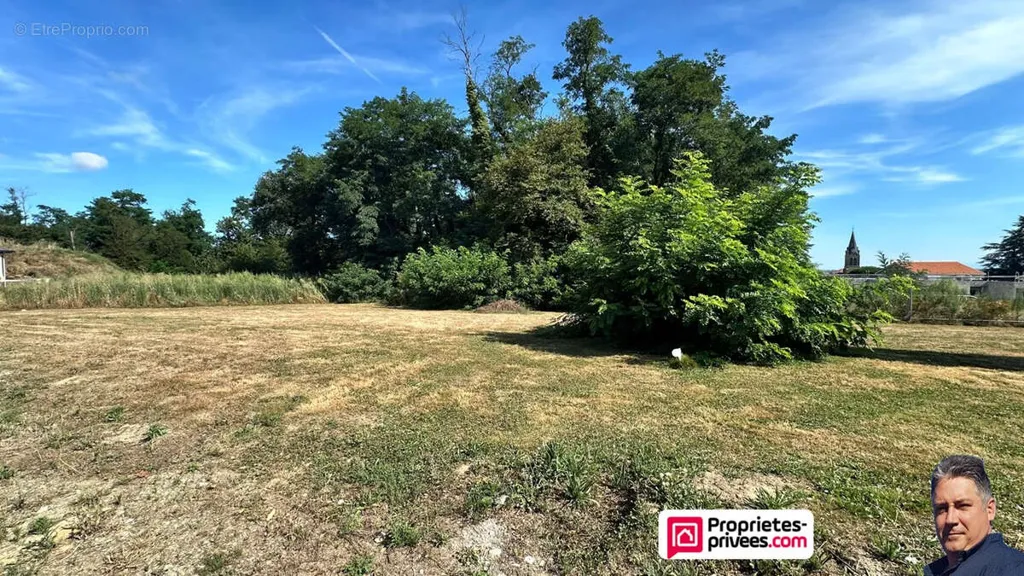 Aed - Viabilised Plot in Saint-Bonnet-de-Mure