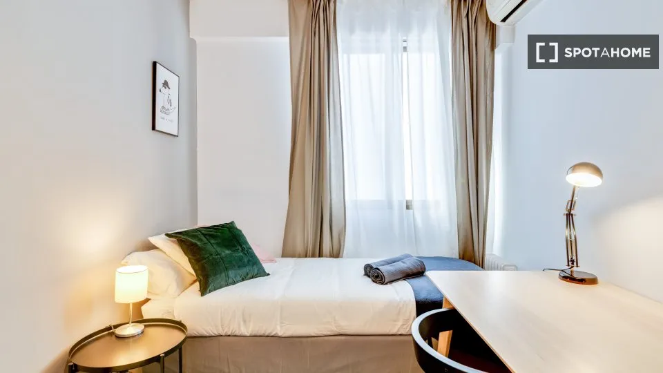 Chambres - Shared Flat with Modern Design in Madrid