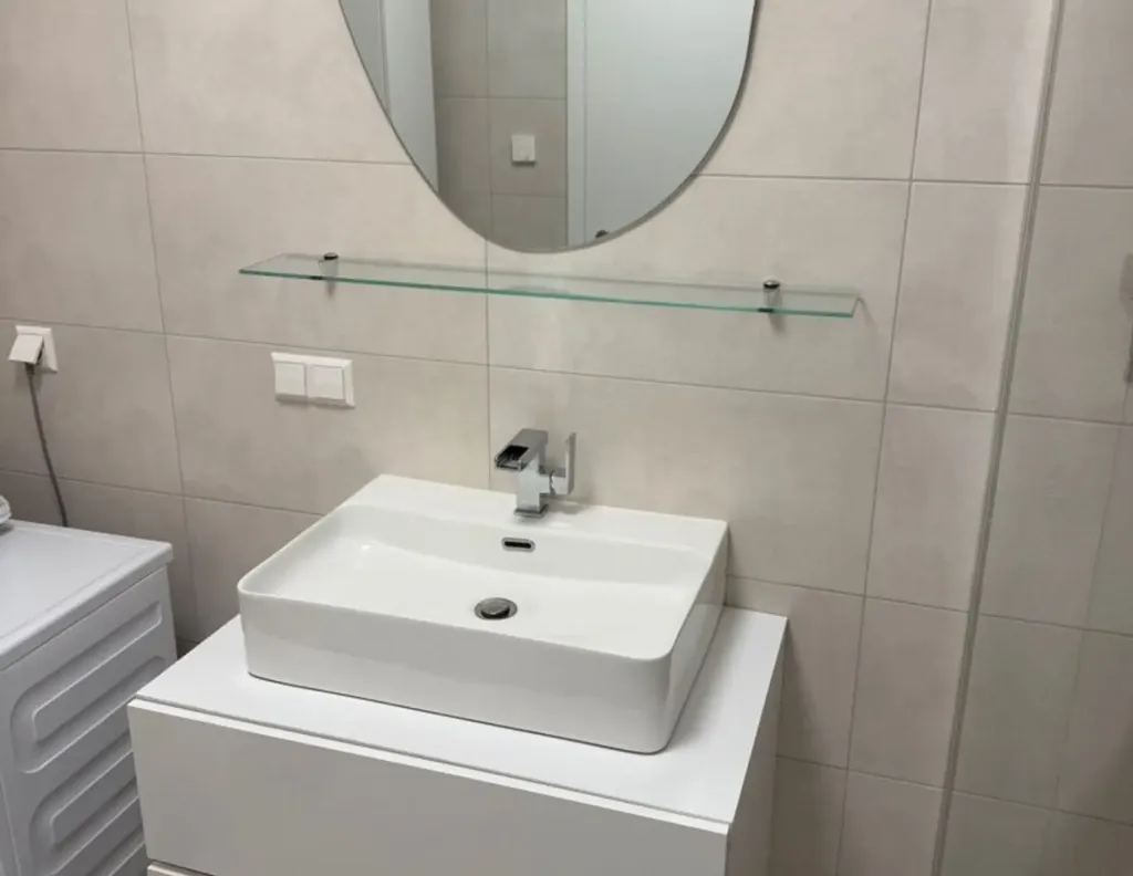 Salles de bain - Rented Flat with Balcony at Knittelfeld Centre