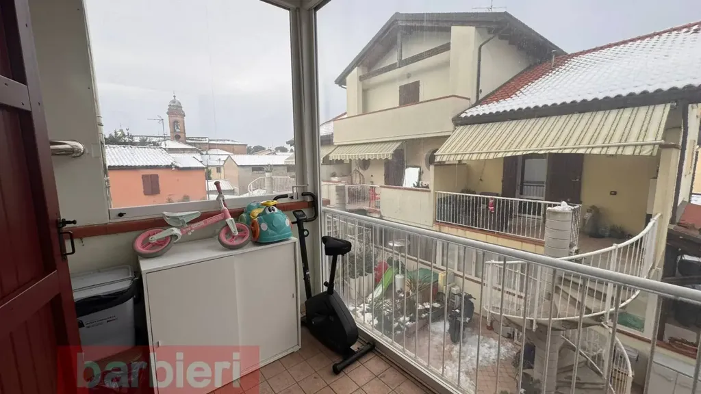 Balcon - Modern Apartment with Balcony in Cervia