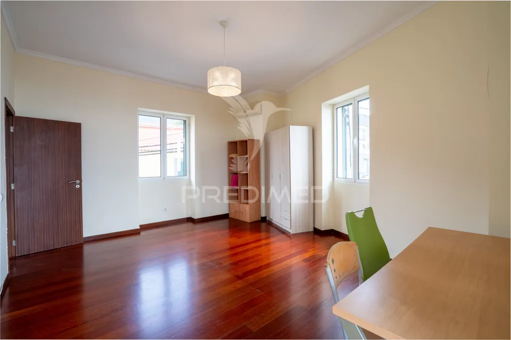 Elutuba - Potential Hostel with Funchal Views in Santo António