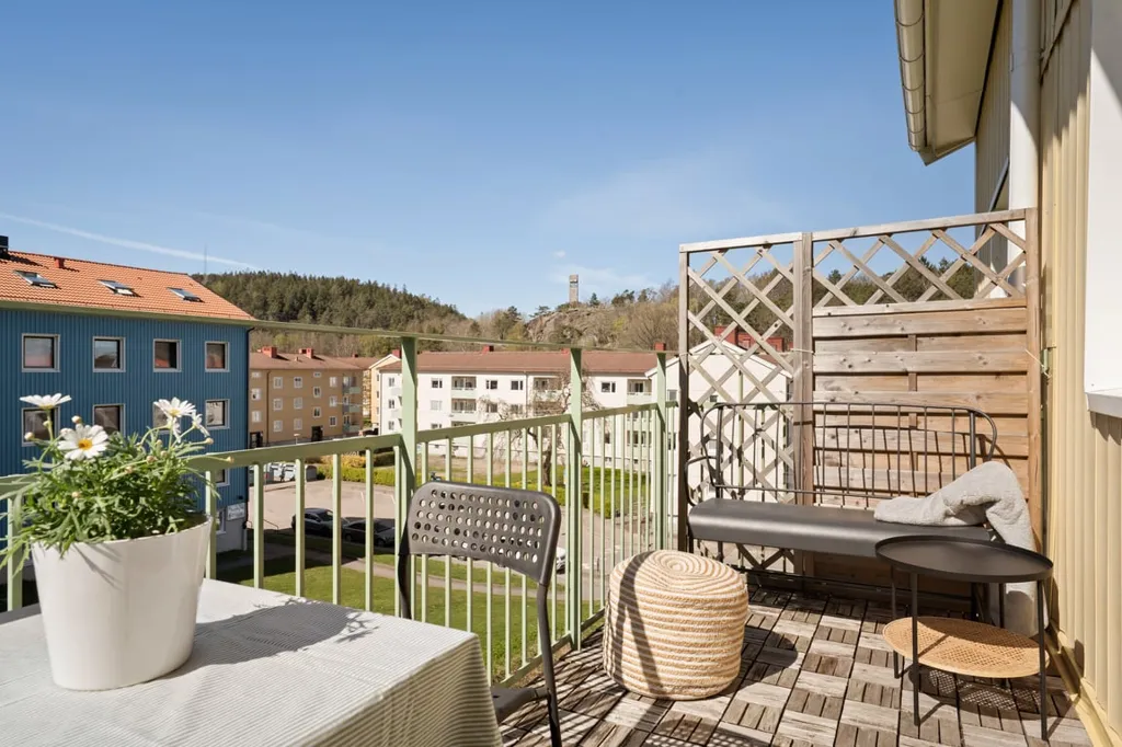 Rõdu - Modern Flat with West Balcony in Göteborg