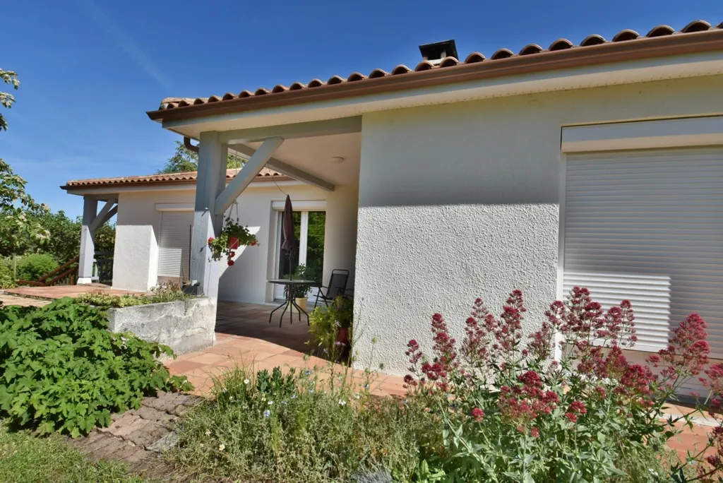 Esterno - Well-Maintained House with Garden in Fleac