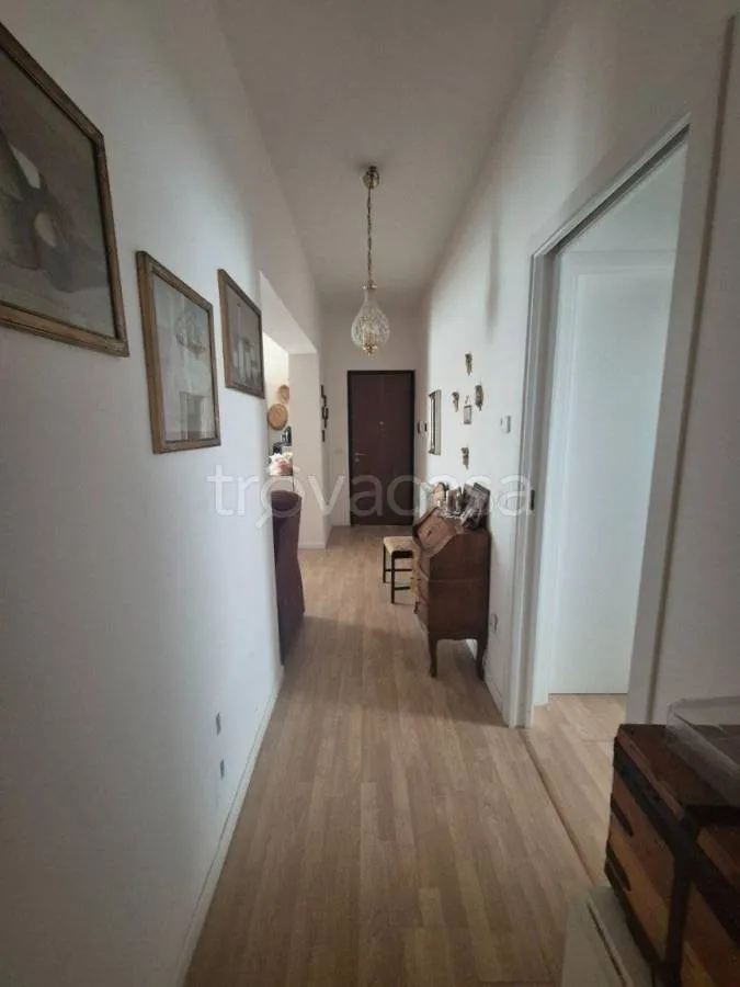 hallway_entrance