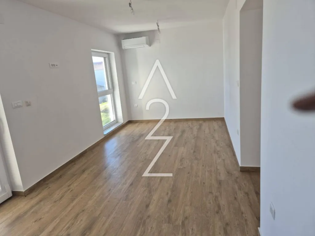 Toad - Penthouse with Sea View in Pašman