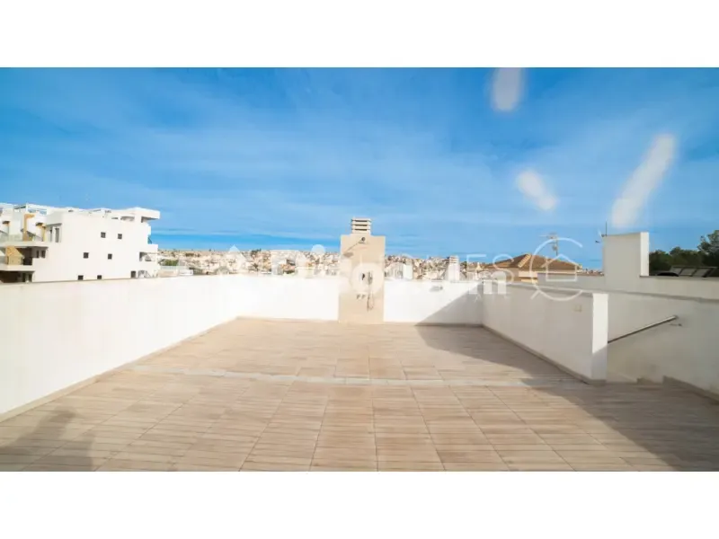 Terrace - 3-room house in ES