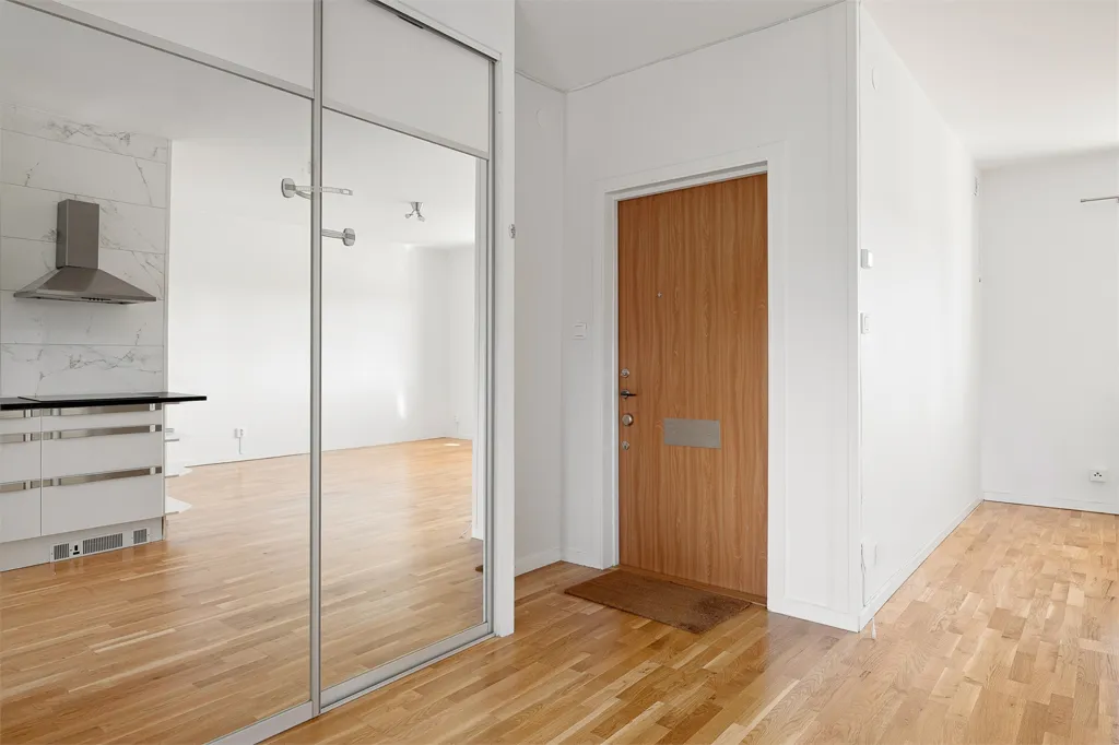 Elutuba - Bright Two-Bedroom Flat with South-Facing Balcony in Katrineholm