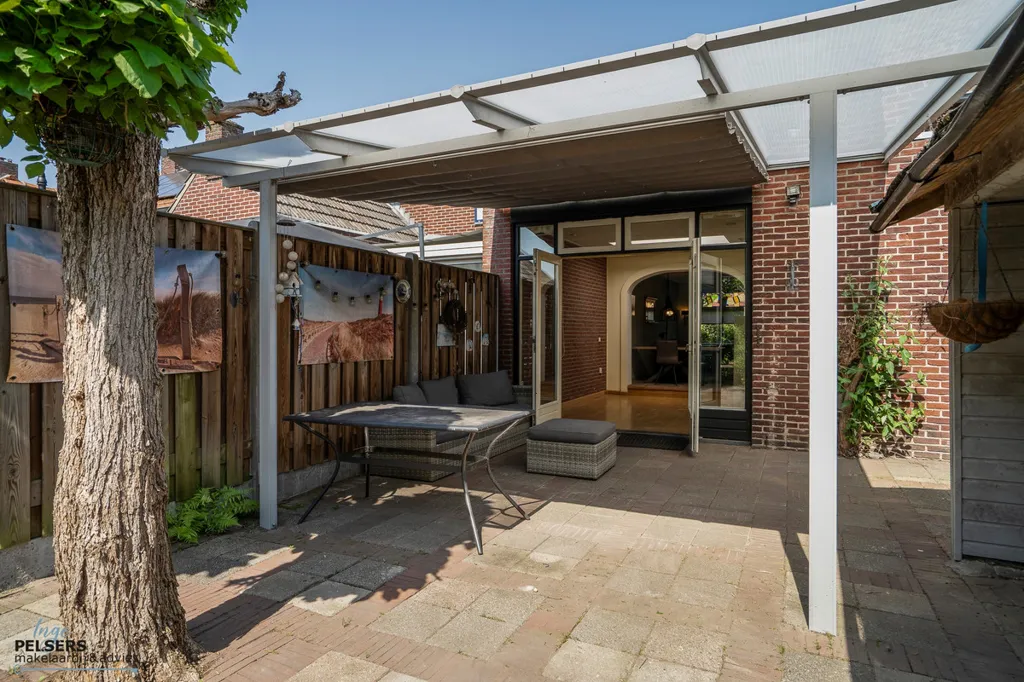 Terrace - Characterful Two-Storey House with Garden in Reuver