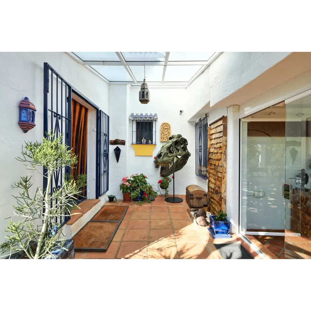 Terrace - Villa with Private Pool near Estepona