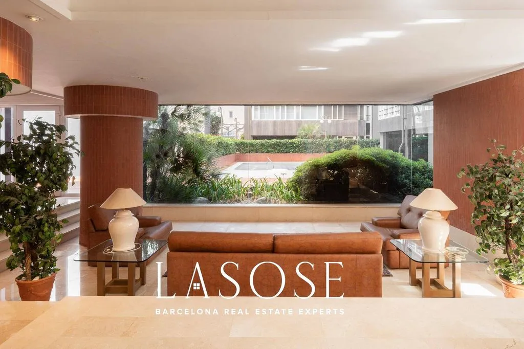 Living Room - Duplex Penthouse with Pool in Tres Torres, Barcelona