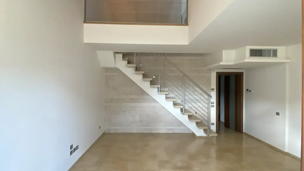 Pièces - Triplex in Villa with Terraces in Treviolo