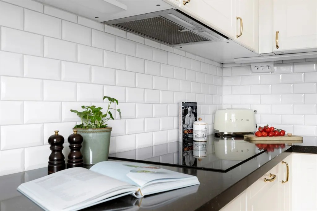 Cuisine - Modern Flat with South-Facing Balcony in Riksby
