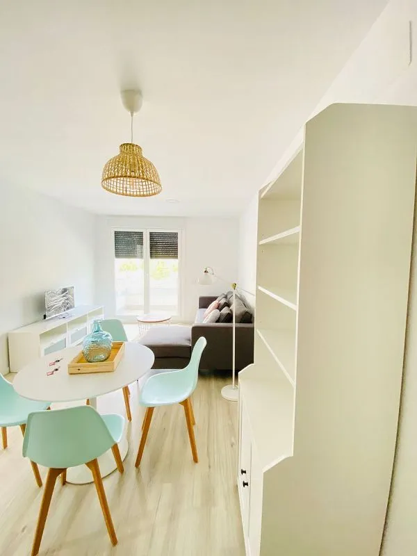 Salle à manger - Studio with Balcony in Zizur Mayor