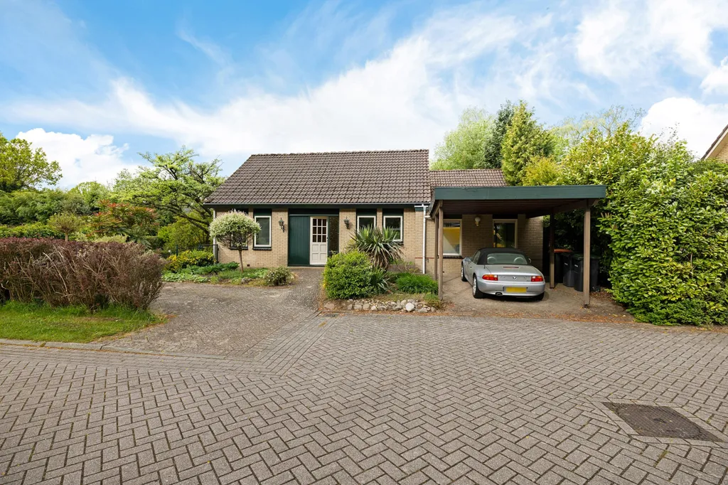 Välivaade - Semi-Bungalow with Carport in Havelte