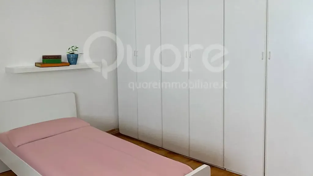 Chambres - Three-Bedroom Apartment with Panoramic View in Udine