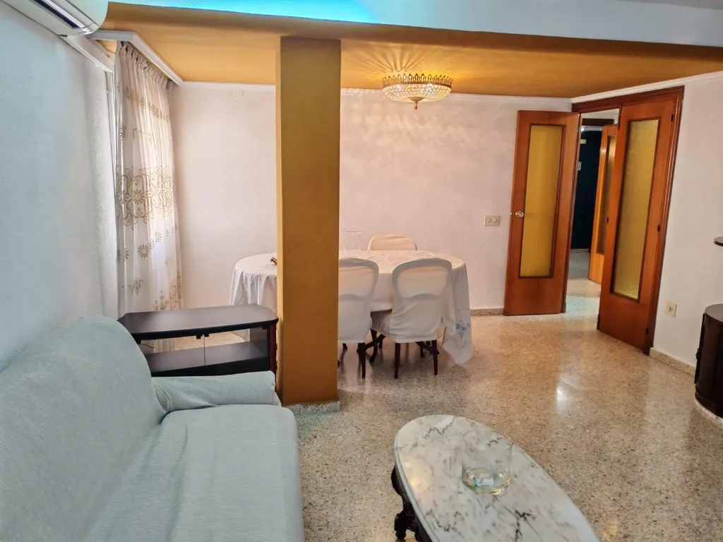 Elutuba - Student Flat with Terrace in San Pedro