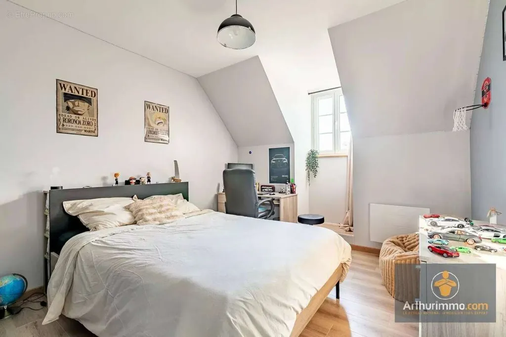 Chambres - Maison 5 pièces à Thourotte