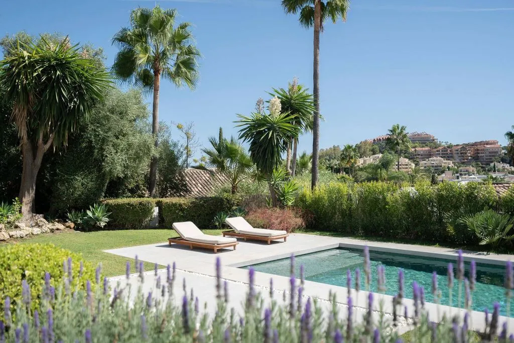 Bassein - Luxury Villa with Sea View in Nueva Andalucía