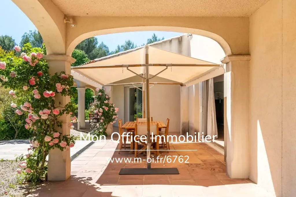 Terrass - Luxury Villa with Pool in Venelles