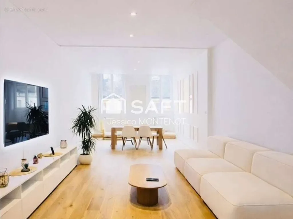 Elutuba - City Centre Apartment with Potential in Beaune