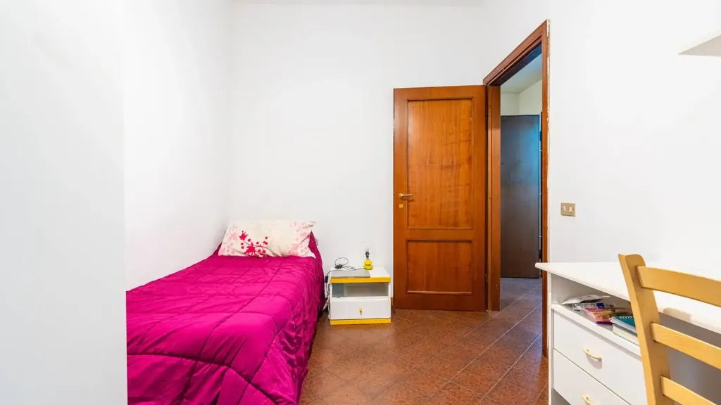 Chambres - Quadrilocale with Balcony in Cagliari