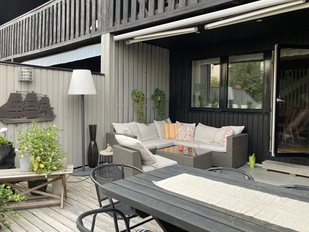 Terrace - Architectural Villa with Rental Unit in Väster