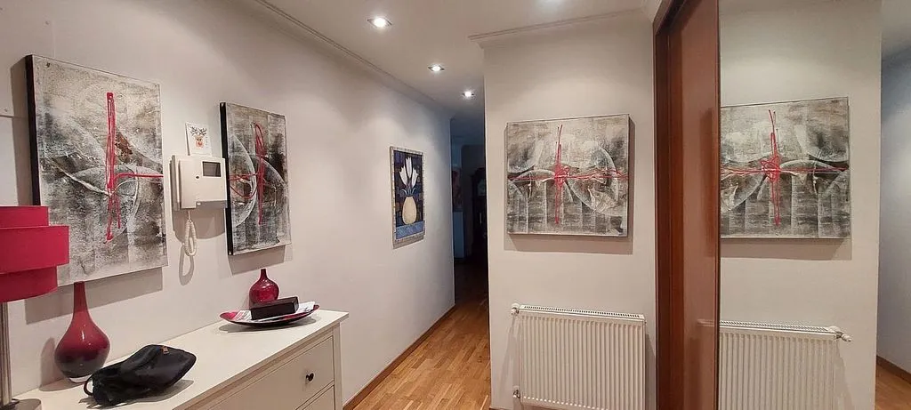 Esik - 1-Bedroom Apartment with Balcony in Oviedo