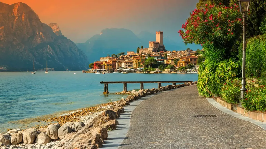 Quadrilocale with Private Garden in Sirmione