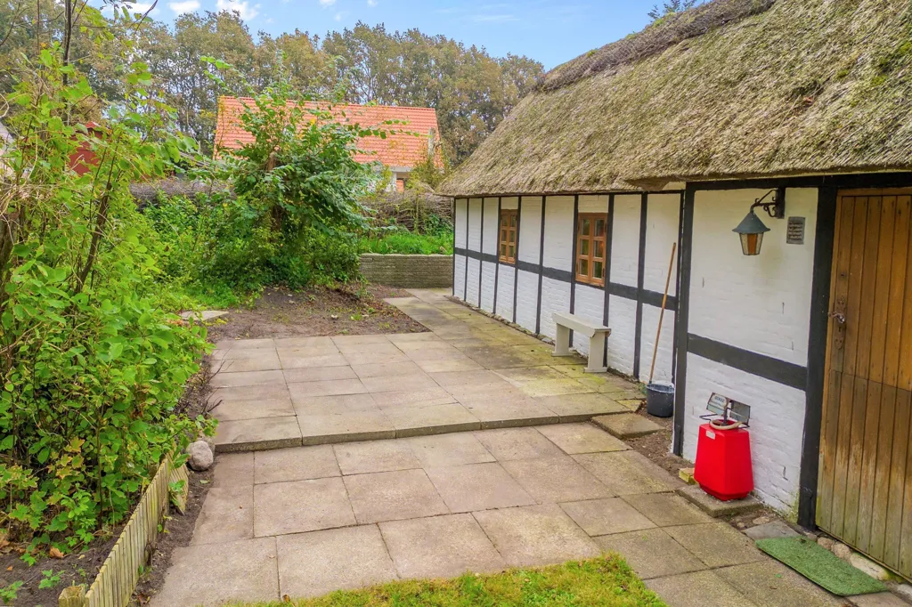 2-room house in Asaa