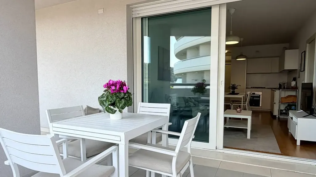 Rõdu - Modern Apartment with Sea View in Pesaro