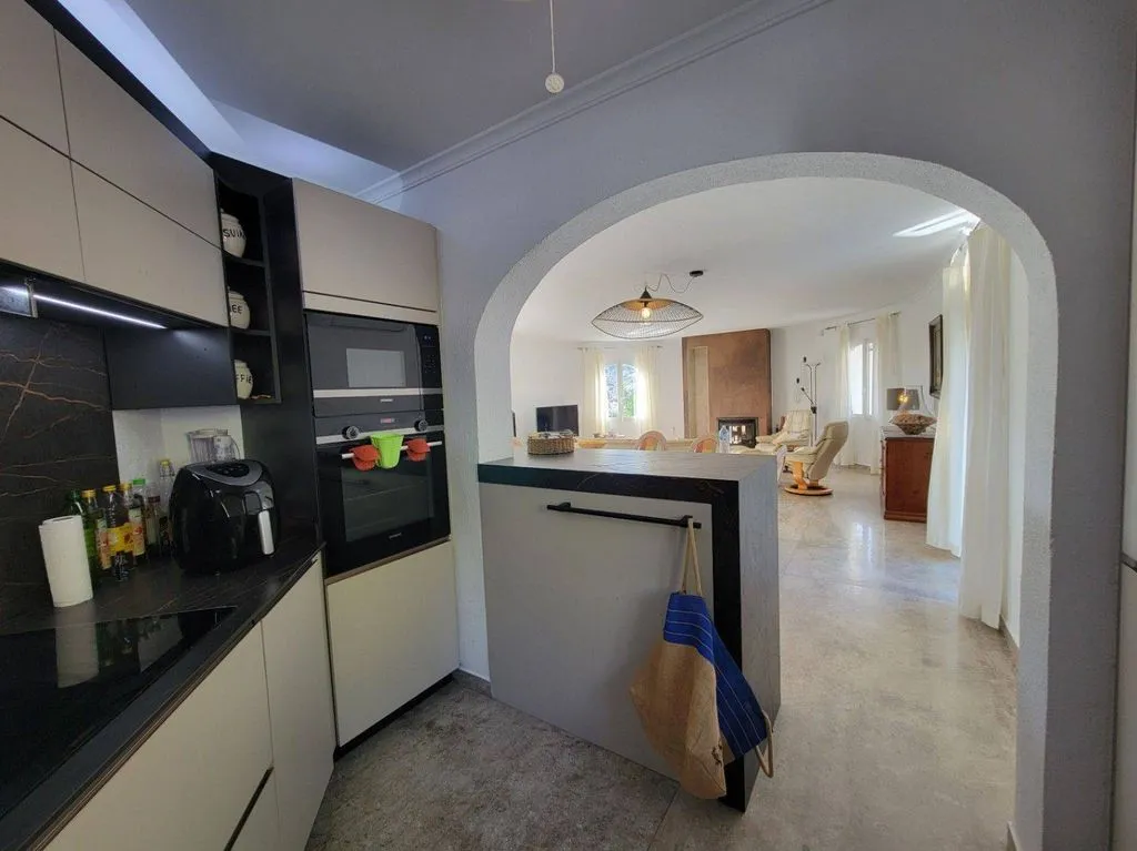 Cuisine - Luxury Villa with Pool in Calpe