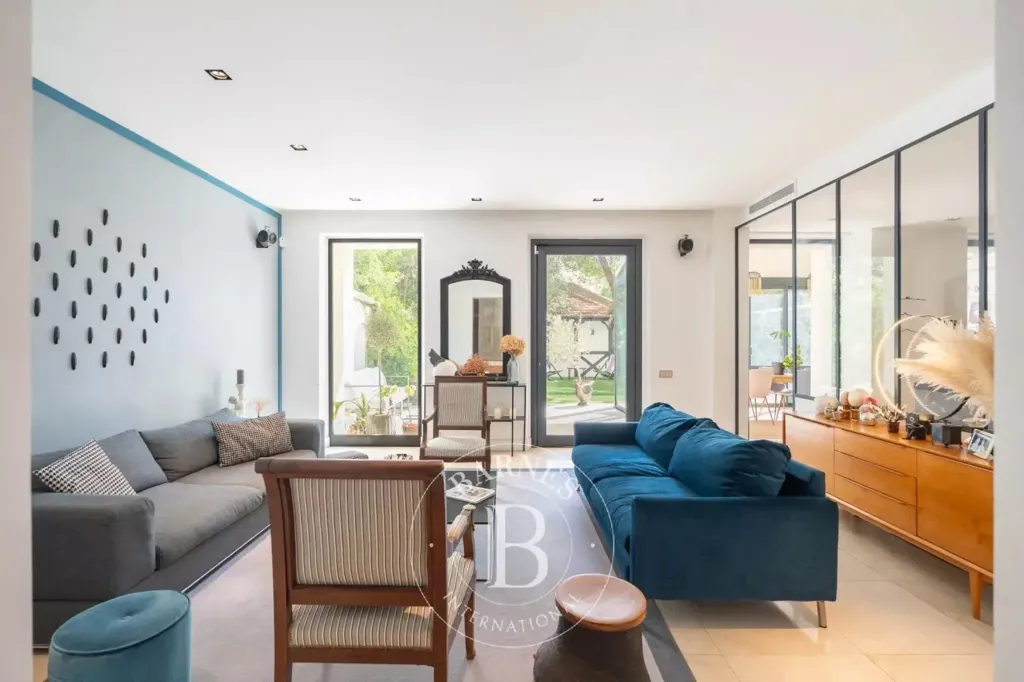 Séjour - Duplex Luxueux avec Jardin Privé à Marseille 8ème