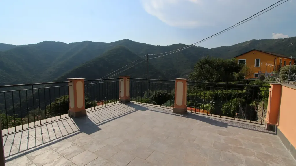 Terrass - Attico with Panoramic View in Avegno