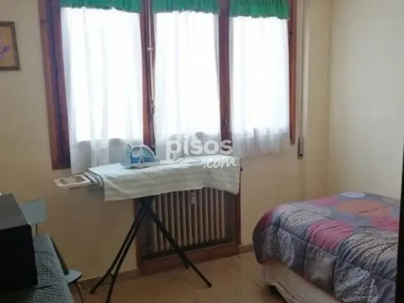 Camere da letto - Six-Bedroom Flat with Park View in Albacete Centre