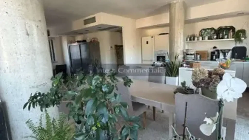 Söögituba - Penthouse with Rooftop Terrace near Brescia Centre